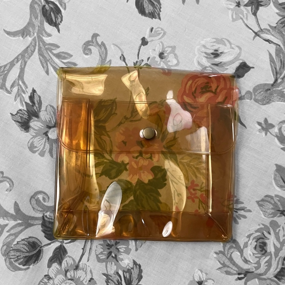 Clear amber cosmetics bag 🖤